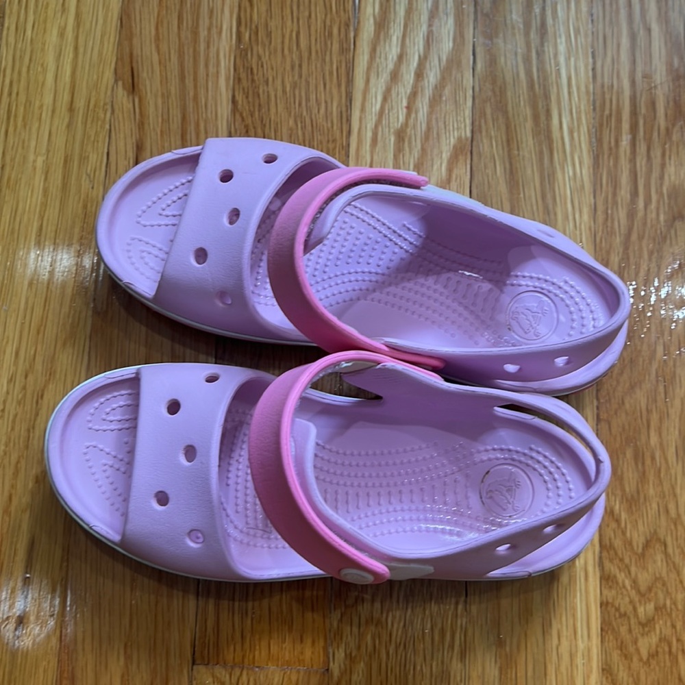 Crocs crocband sandal, pink, size 3J